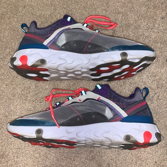 Nike shoes - Picture 2 of 5